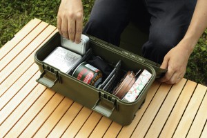 スタックカーゴアウトドアの小物収納に