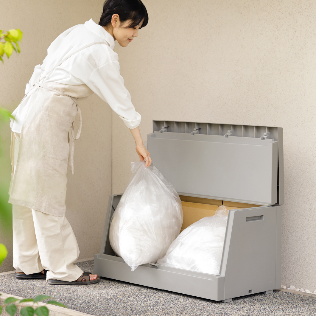 出し入れがスムーズな屋外ストッカー 120L